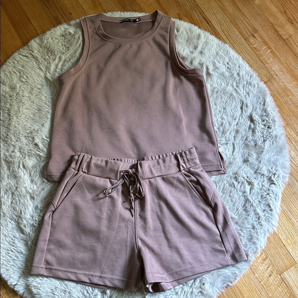 Sleeveless lounge set
